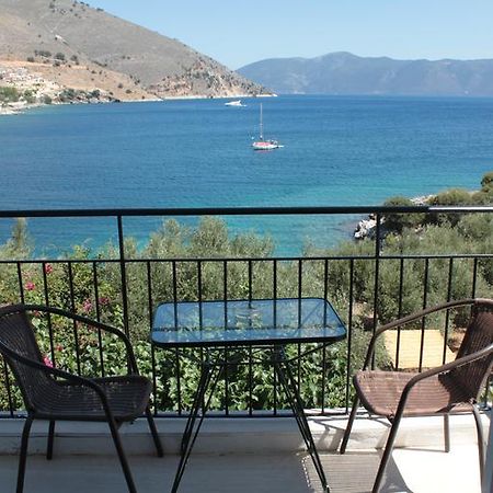 Ballas Apartments Ajía Effimía Kültér fotó