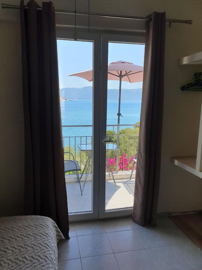 Ballas Apartments Ajía Effimía Kültér fotó