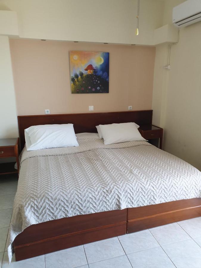 Ballas Apartments Ajía Effimía Kültér fotó