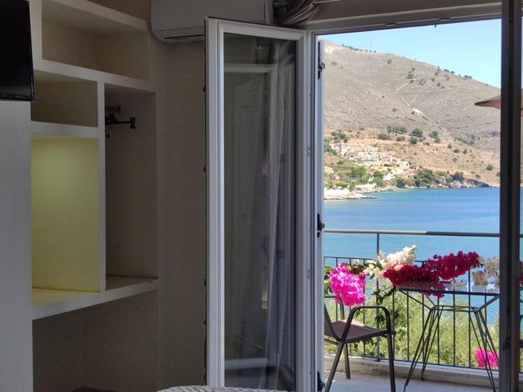 Ballas Apartments Ajía Effimía Kültér fotó