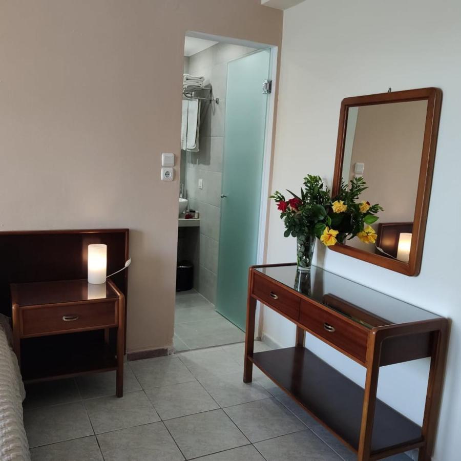 Ballas Apartments Ajía Effimía Kültér fotó