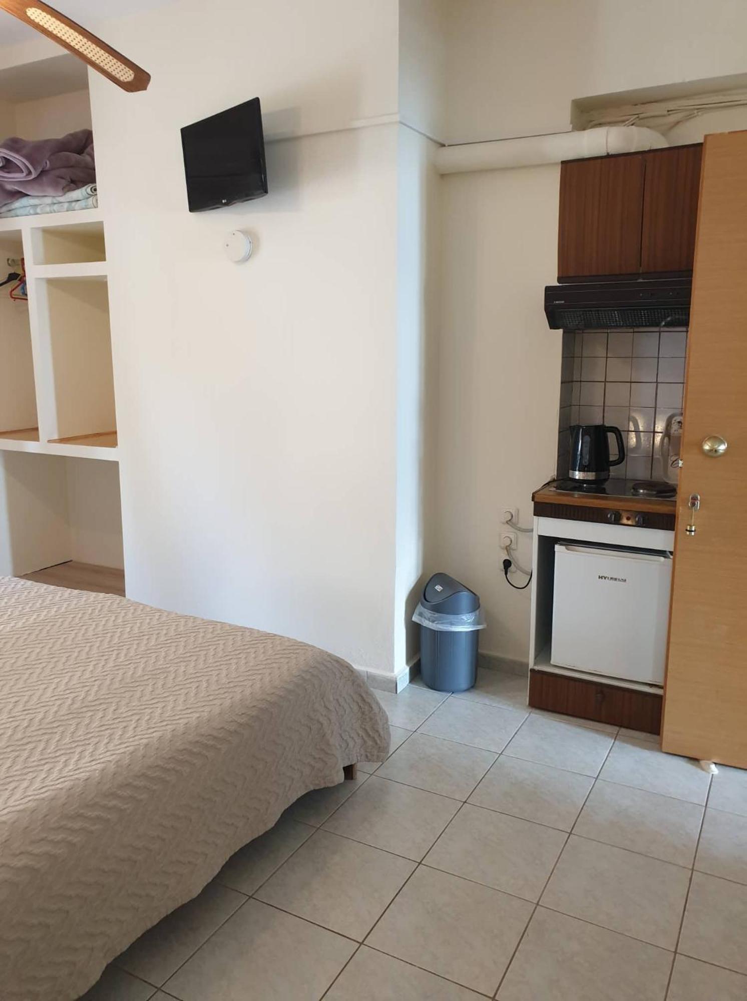 Ballas Apartments Ajía Effimía Kültér fotó