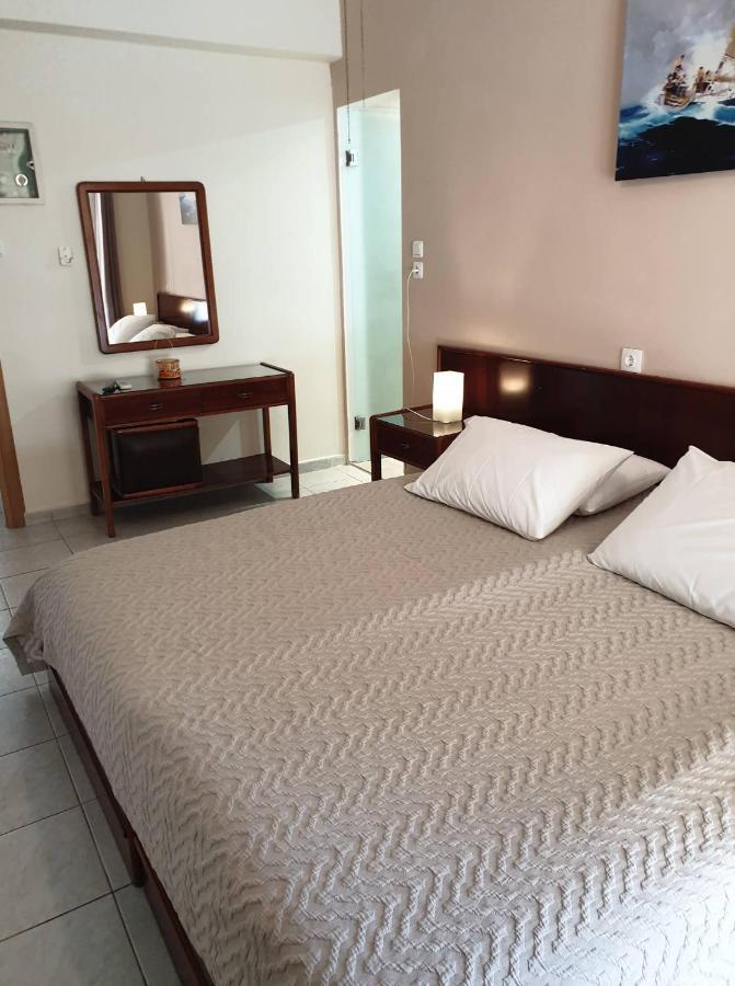 Ballas Apartments Ajía Effimía Kültér fotó