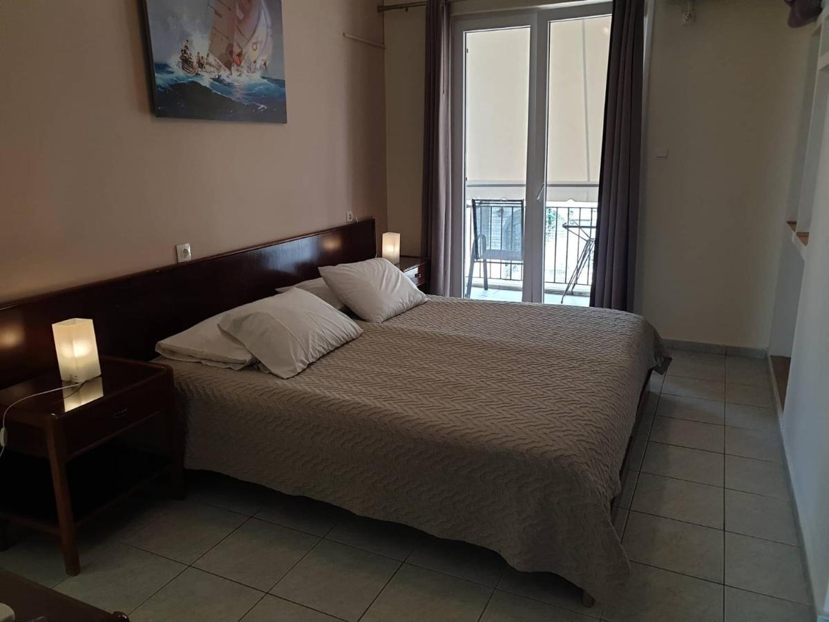 Ballas Apartments Ajía Effimía Kültér fotó
