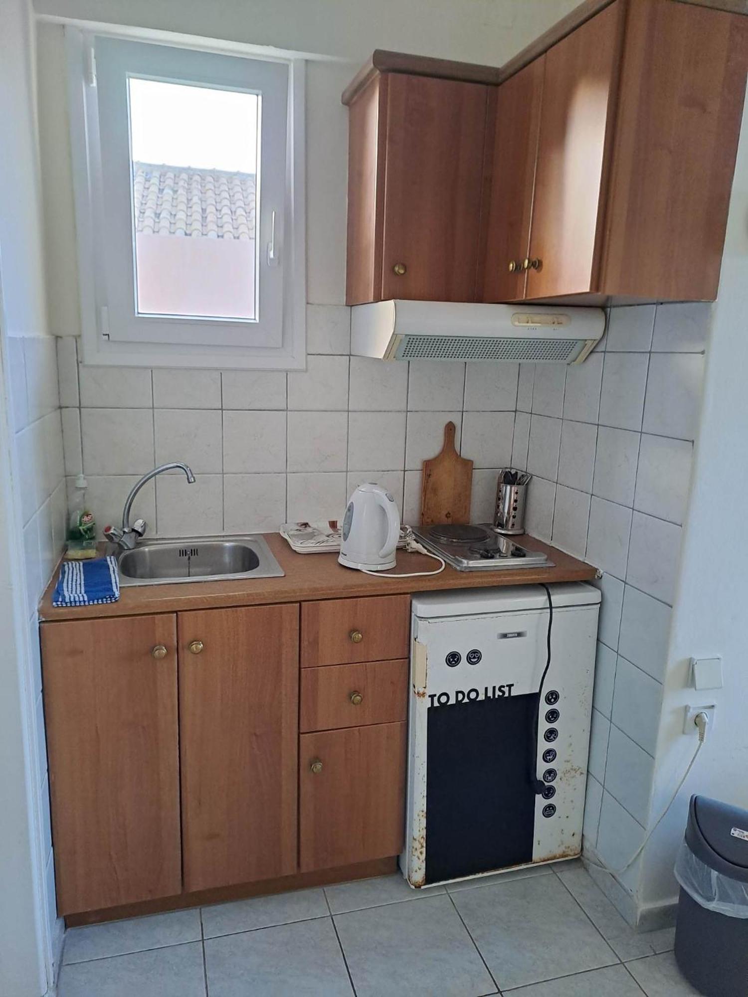 Ballas Apartments Ajía Effimía Kültér fotó