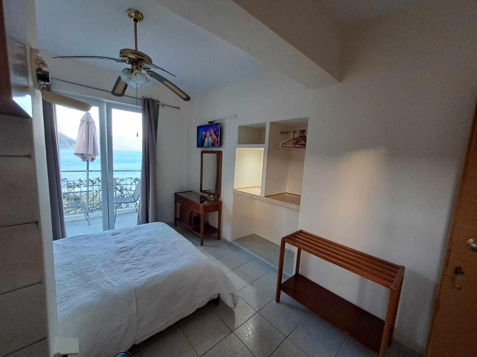 Ballas Apartments Ajía Effimía Kültér fotó