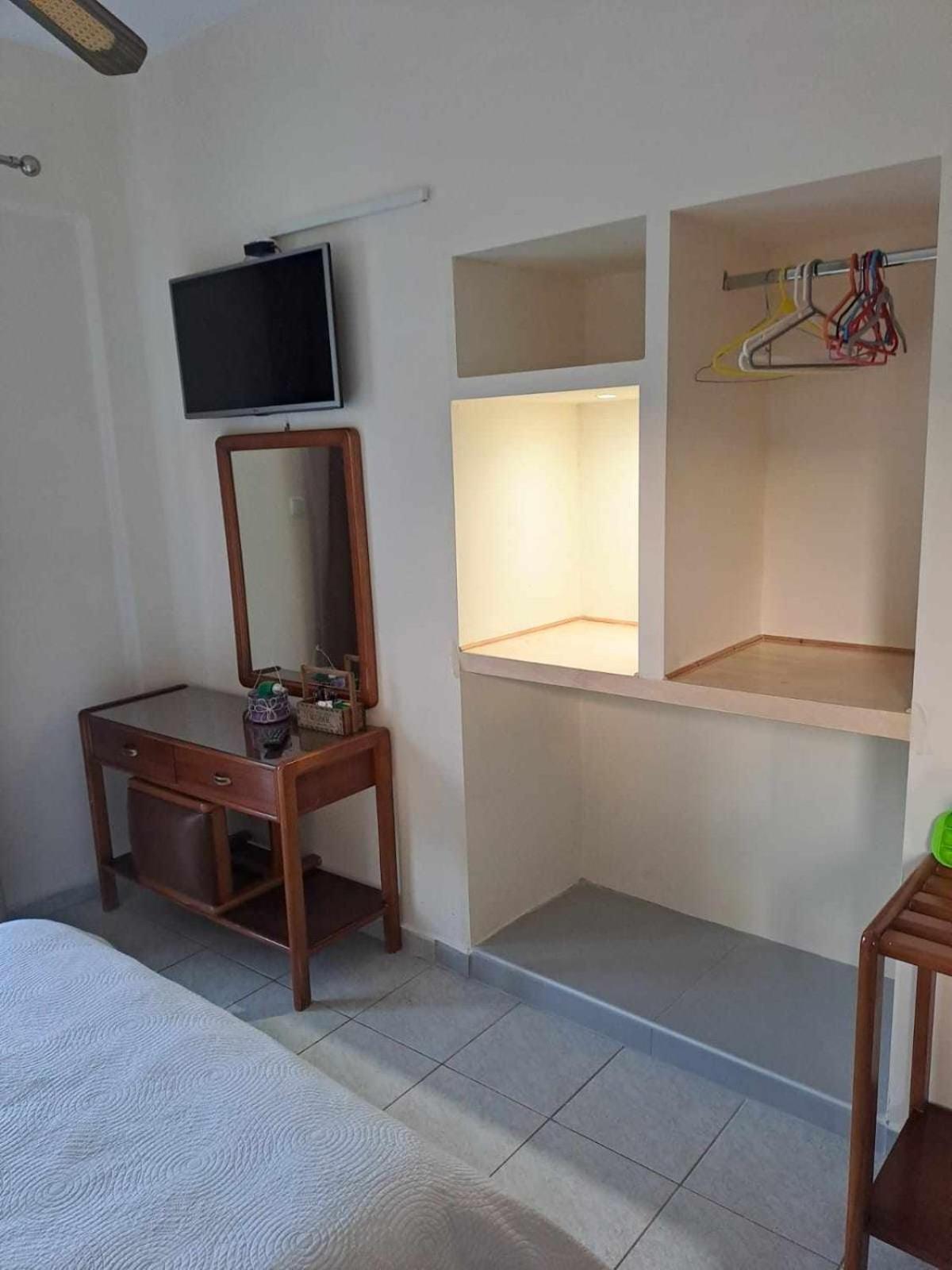 Ballas Apartments Ajía Effimía Kültér fotó